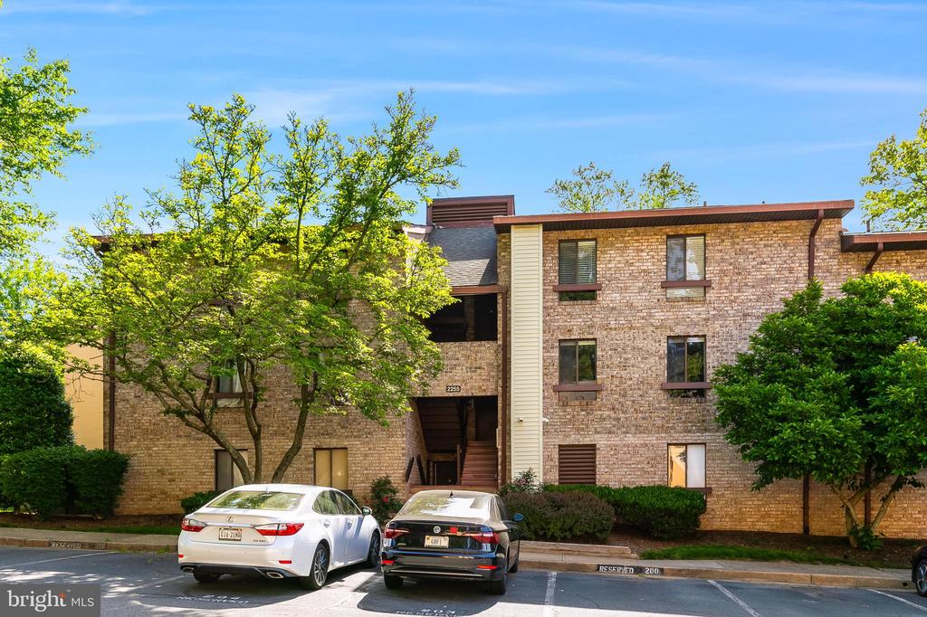2255 CASTLE ROCK SQUARE 12C