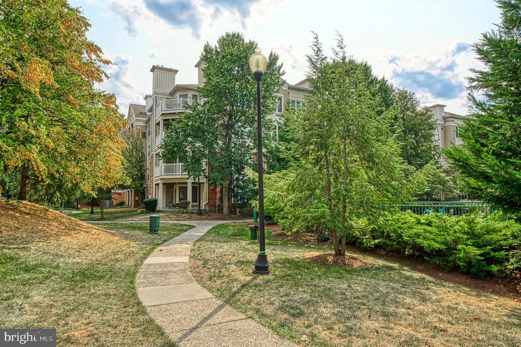 12913 ALTON SQUARE 217