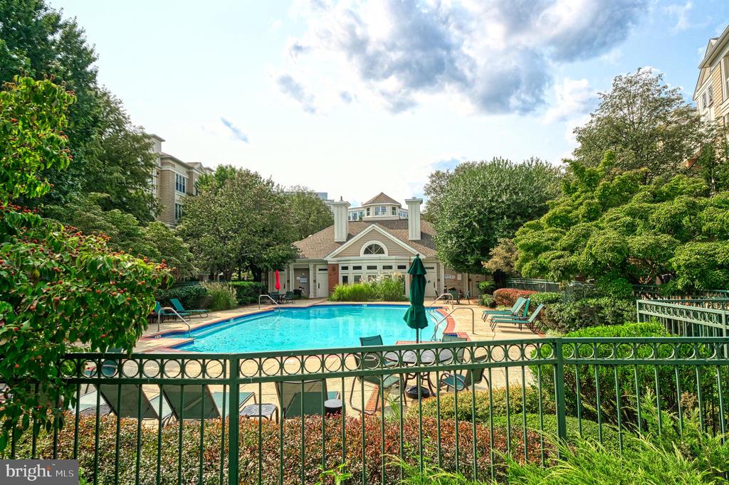 12913 ALTON SQUARE 217