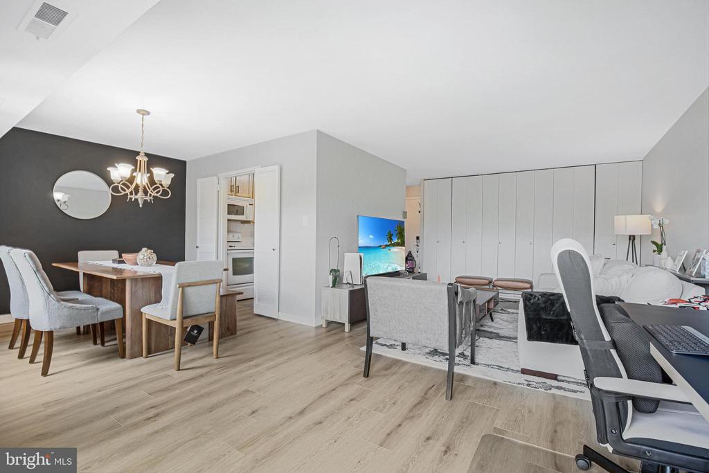 3101 S MANCHESTER STREET Unit: 510