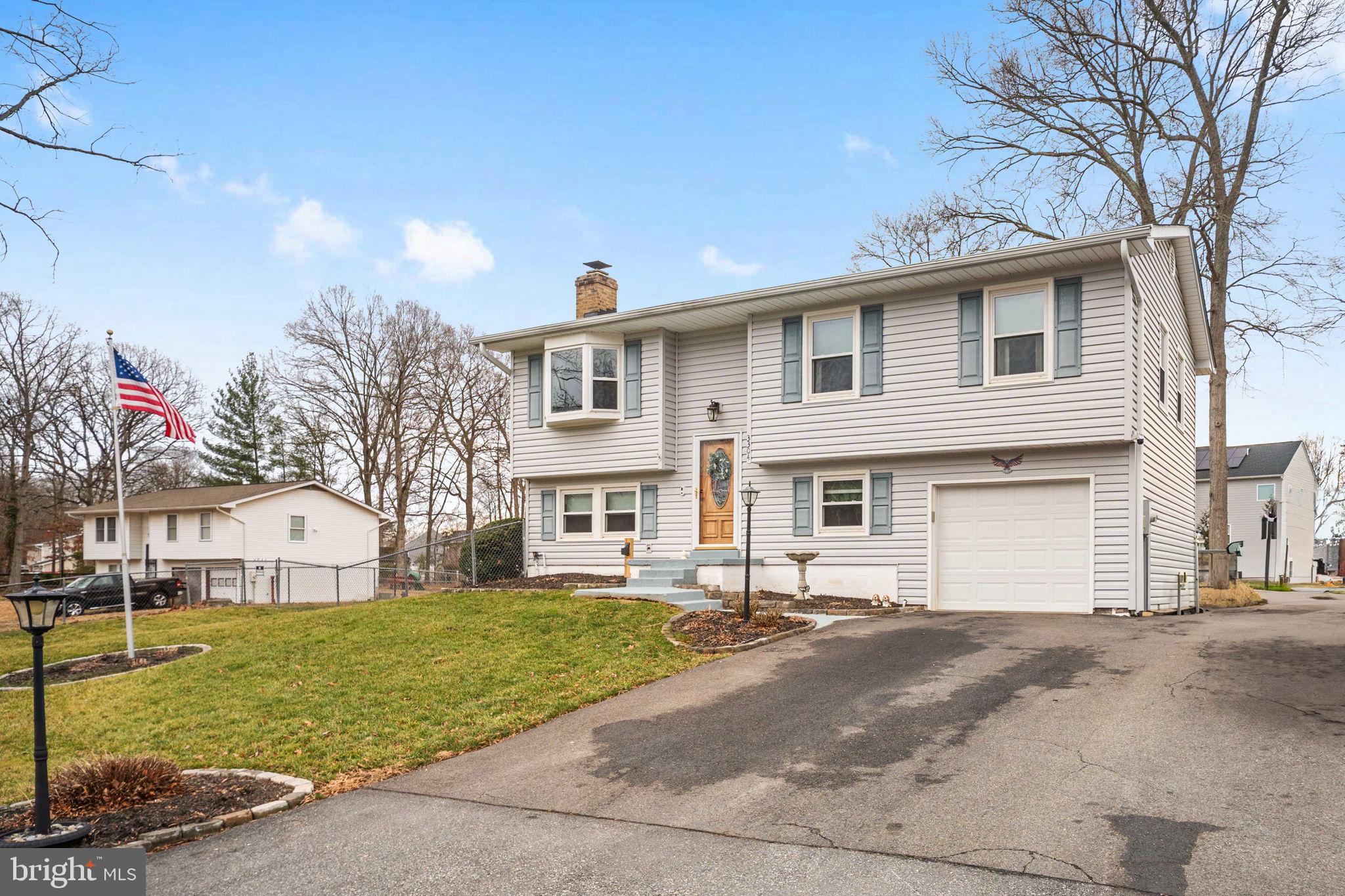 3304 WAVERLY DRIVE