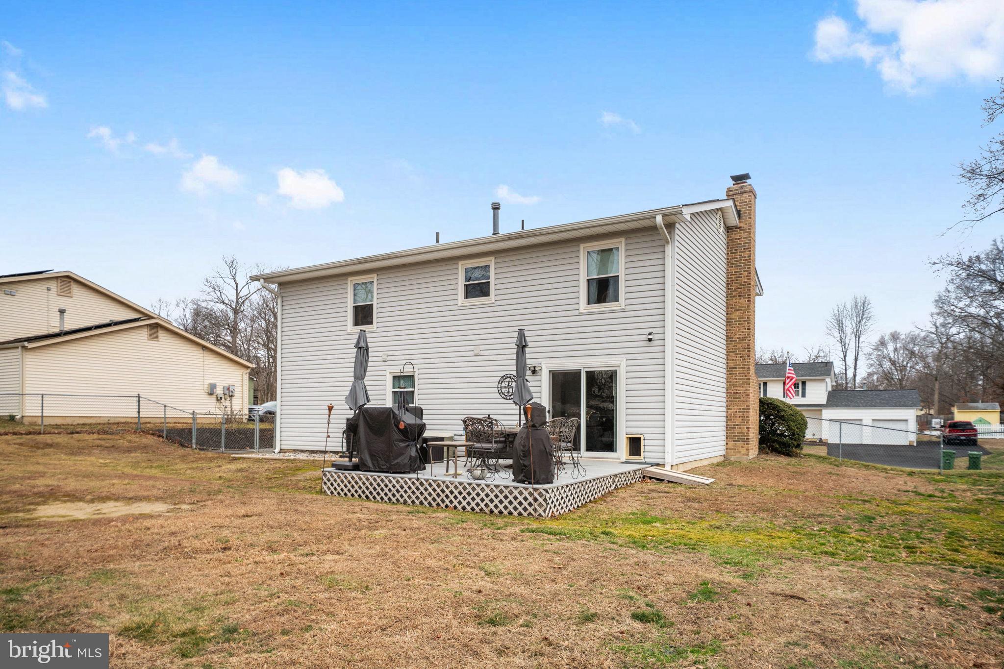 3304 WAVERLY DRIVE