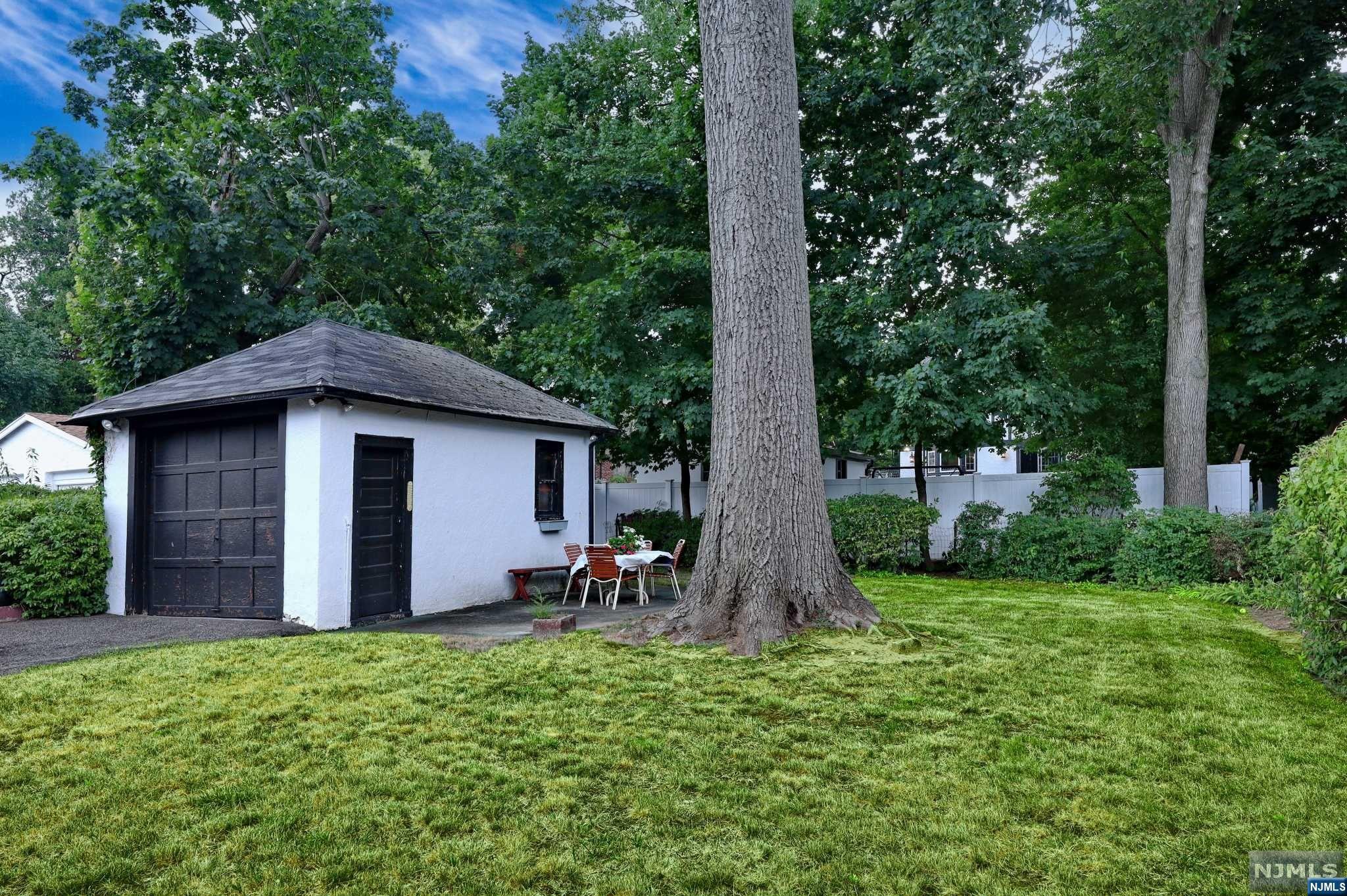 239 Everett Place