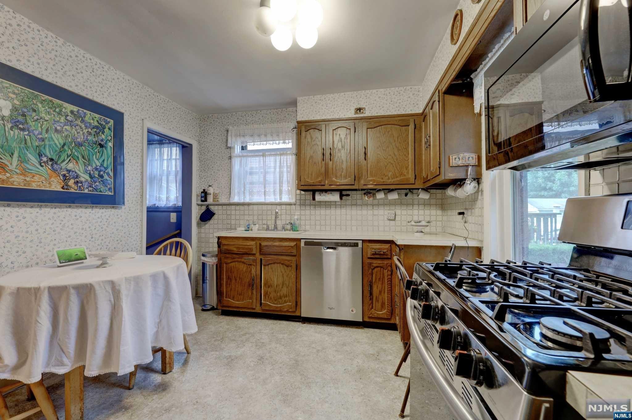 239 Everett Place