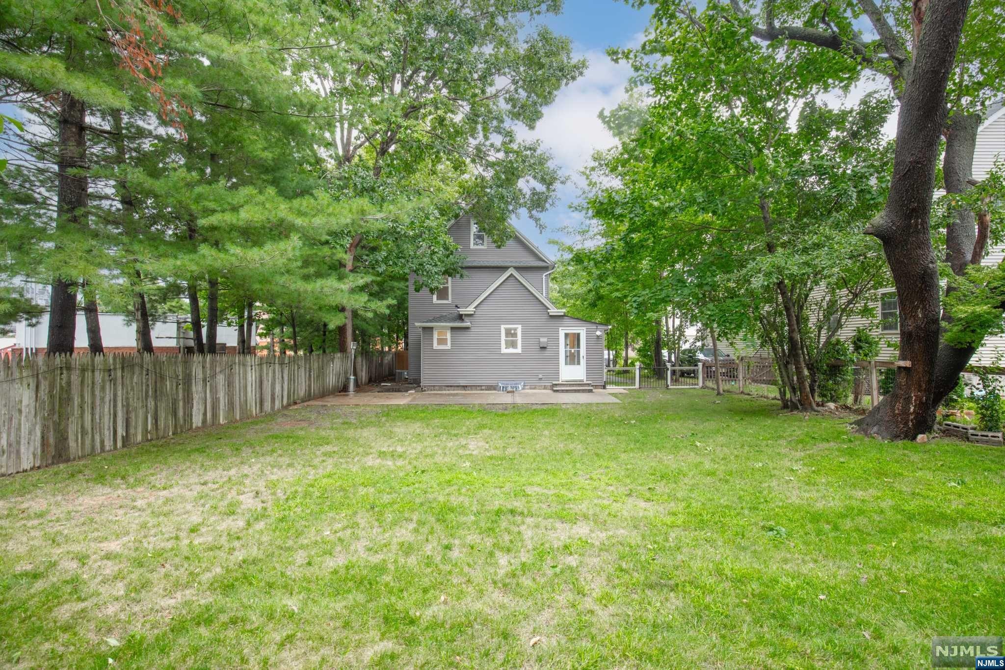 90 Phelps Avenue