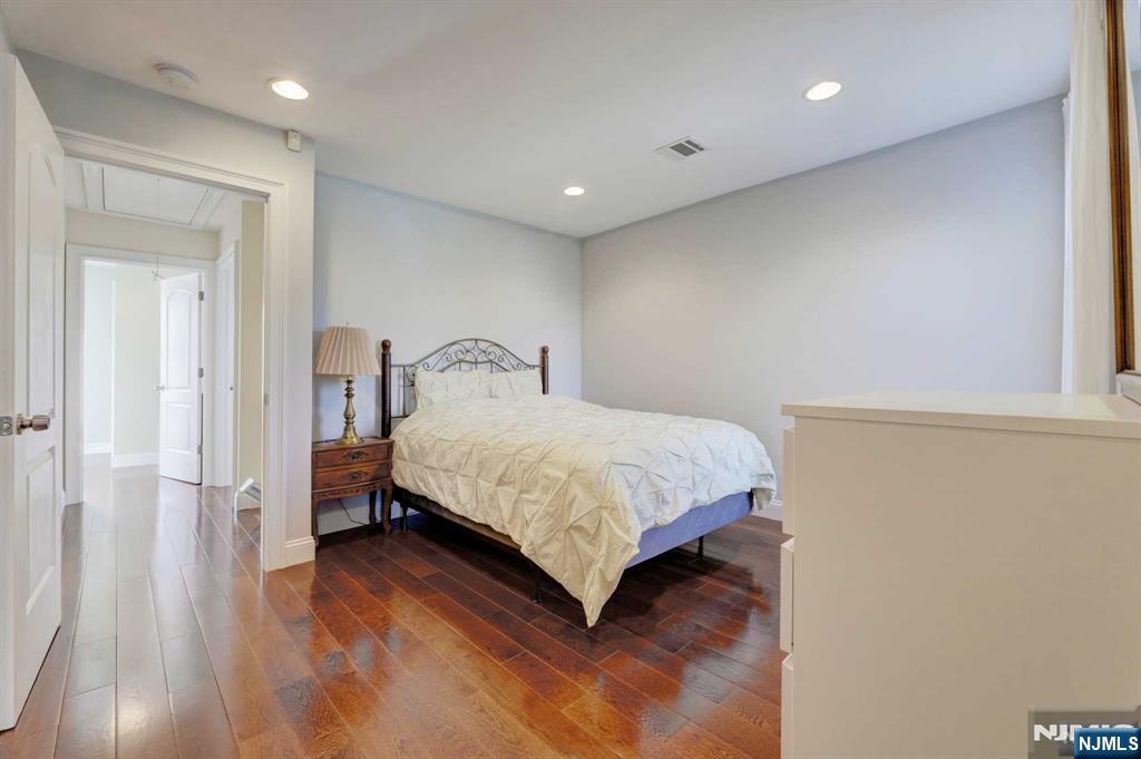 3 Surrey Lane