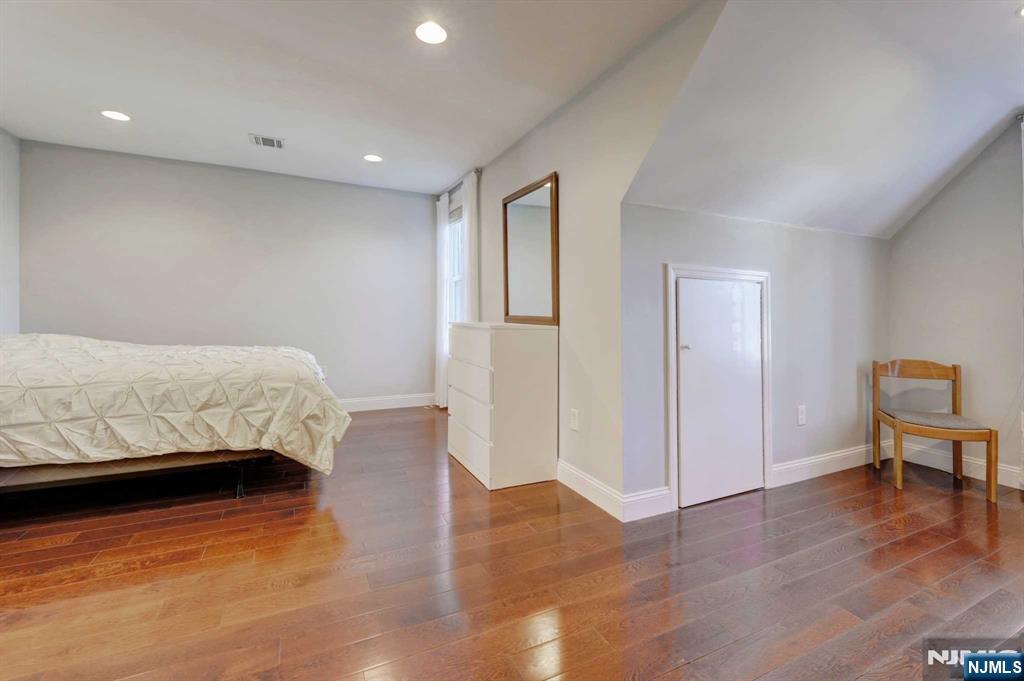 3 Surrey Lane