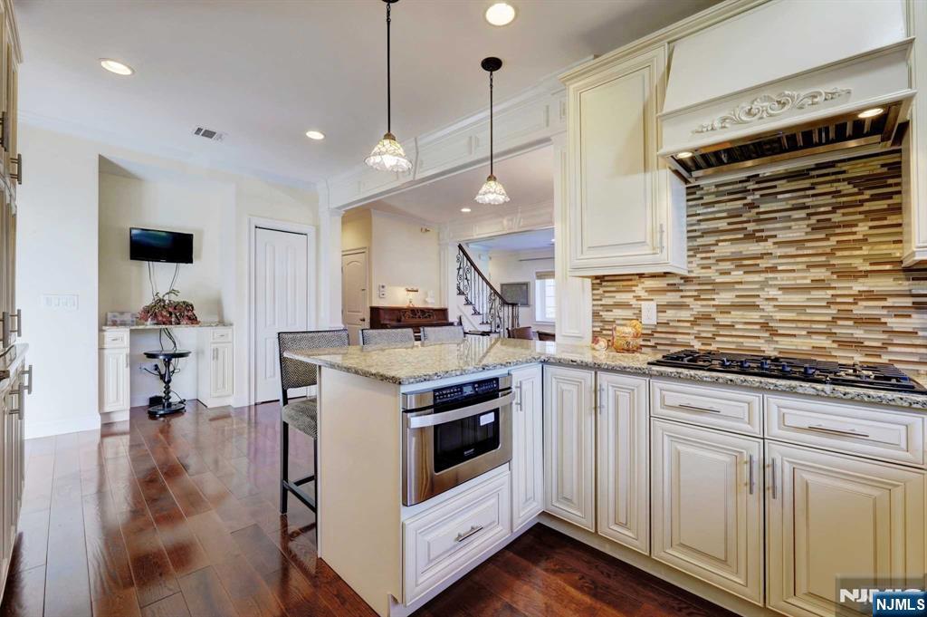 3 Surrey Lane
