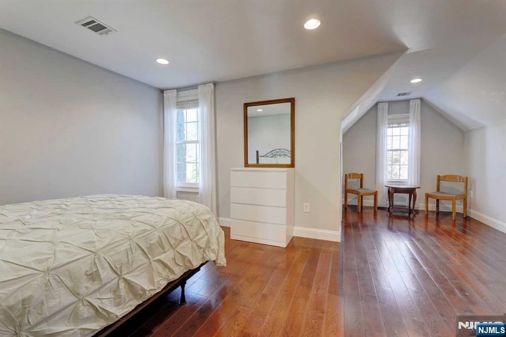 3 Surrey Lane