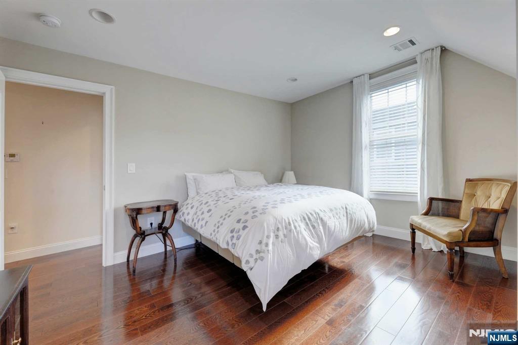 3 Surrey Lane