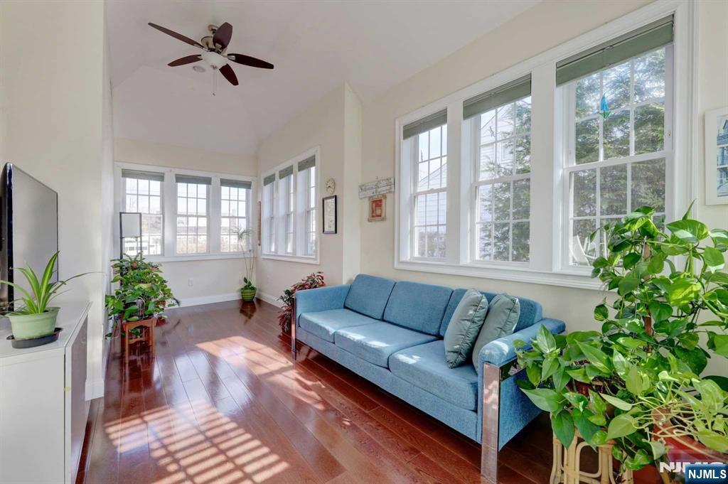 3 Surrey Lane