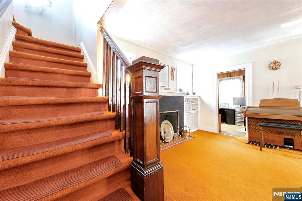 247 Everett Place
