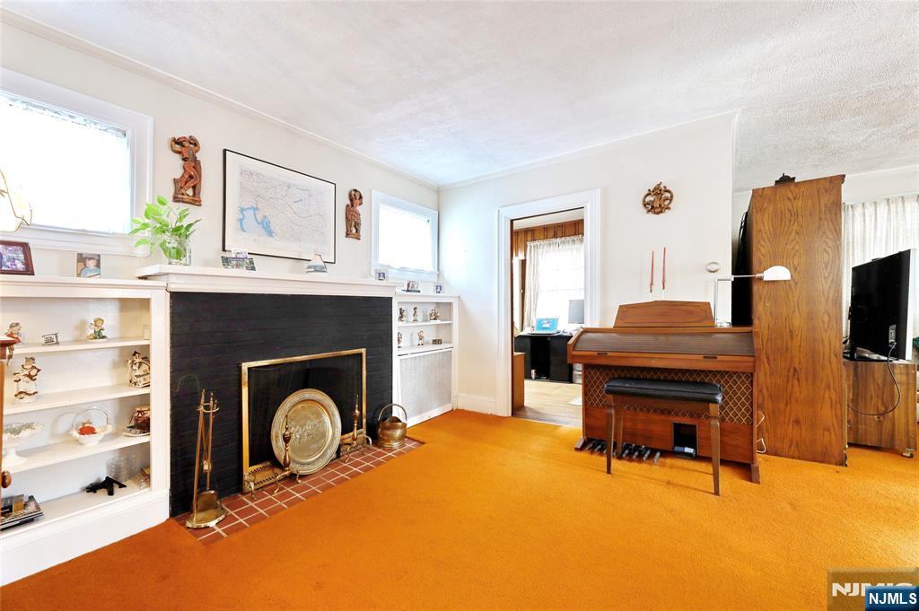 247 Everett Place