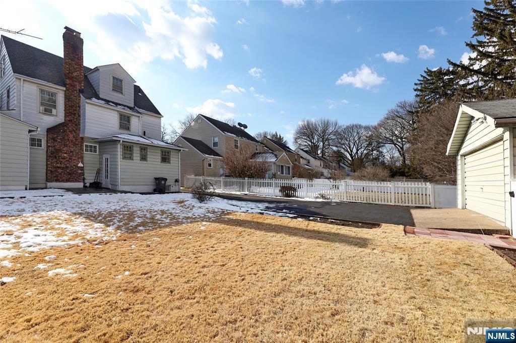 247 Everett Place