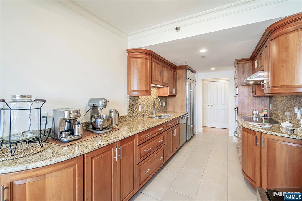 800 palisade Avenue 709