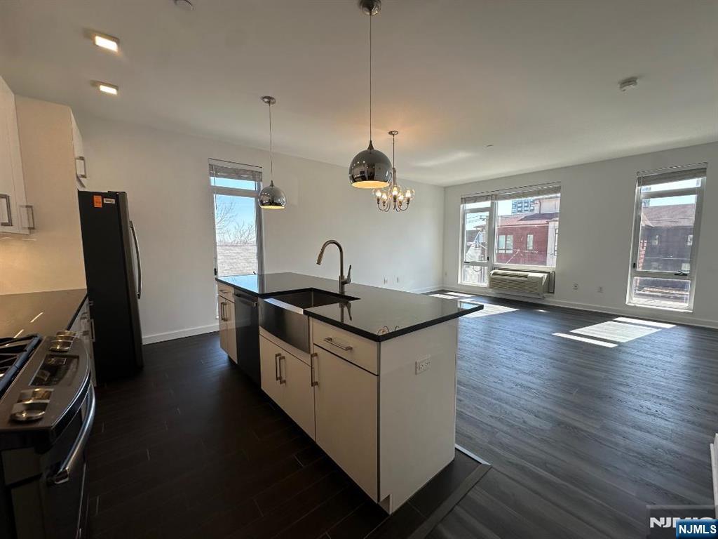 159 Cedar Street 303