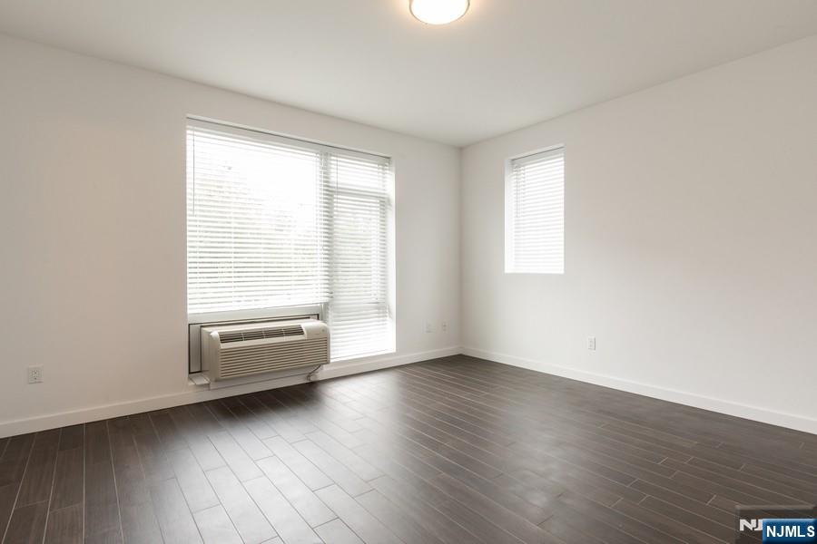 159 Cedar Street 401
