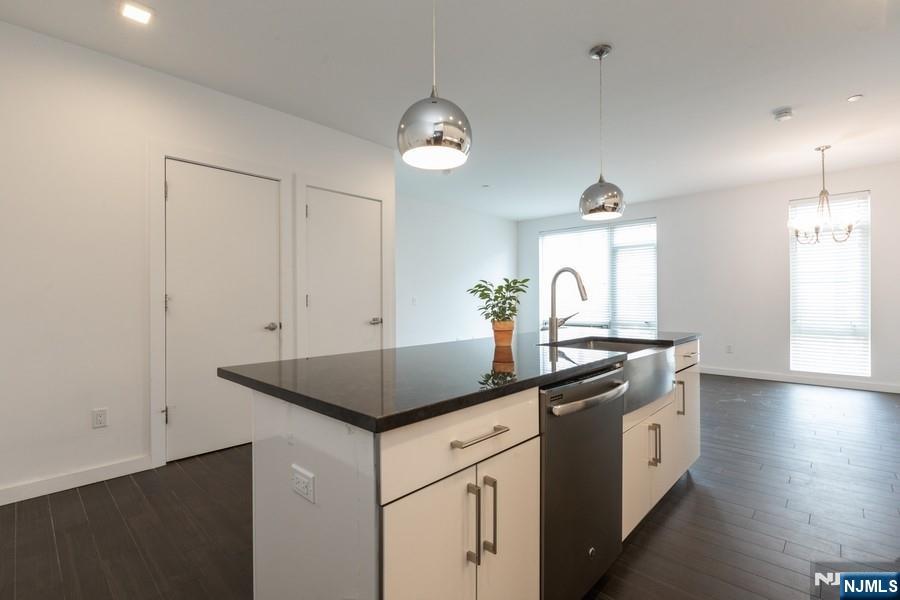 159 Cedar Street 401