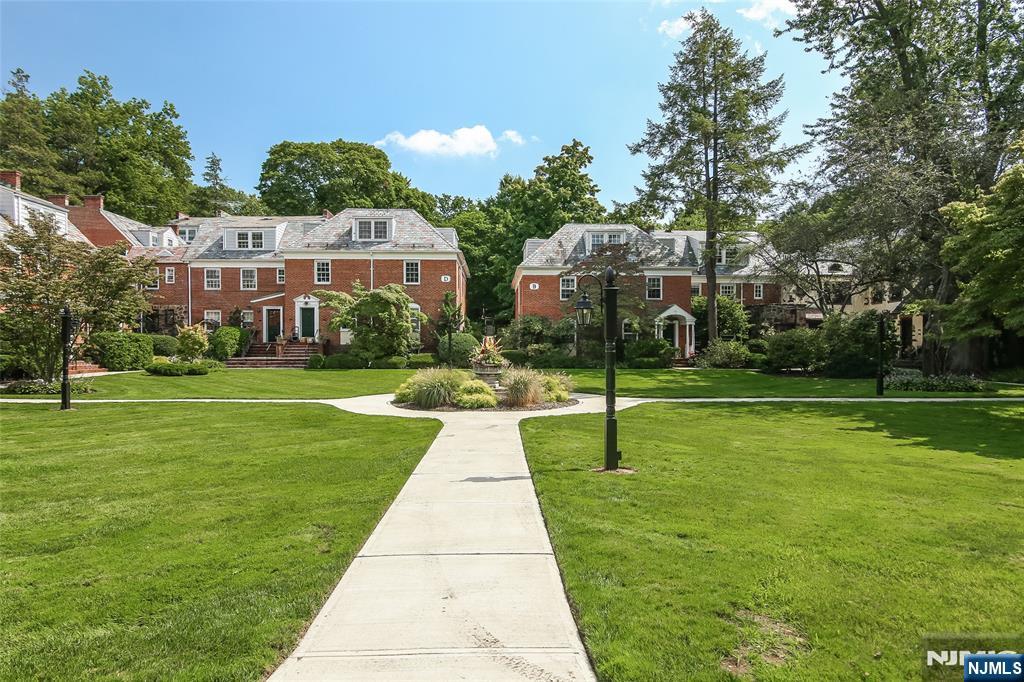 185 Palisade Avenue A4B