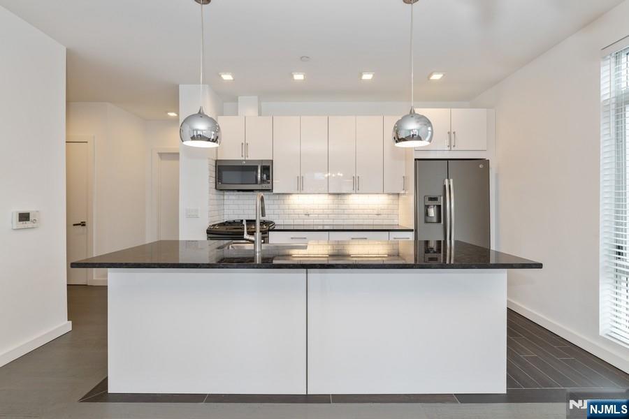 159 Cedar Street 403