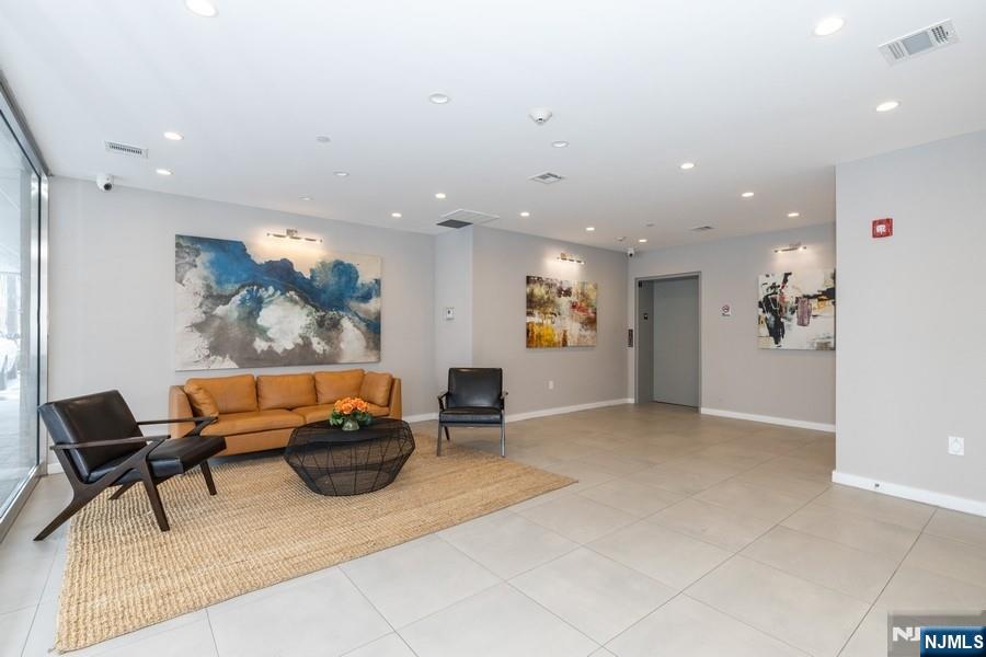 159 Cedar Street 403