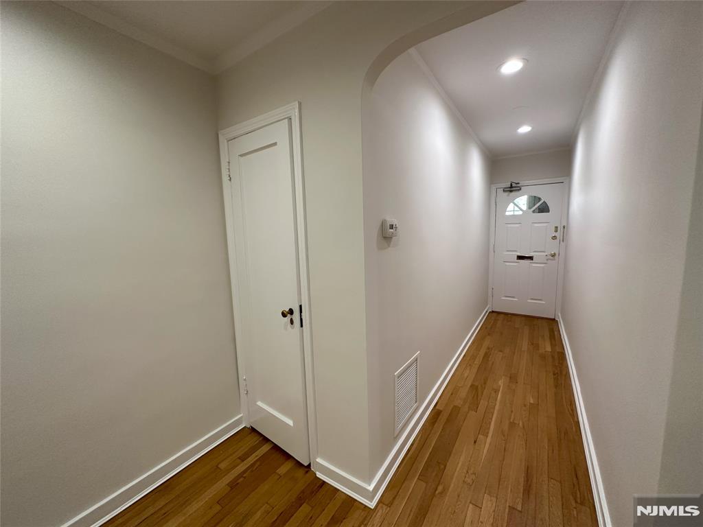 185 E Palisade Avenue D4A