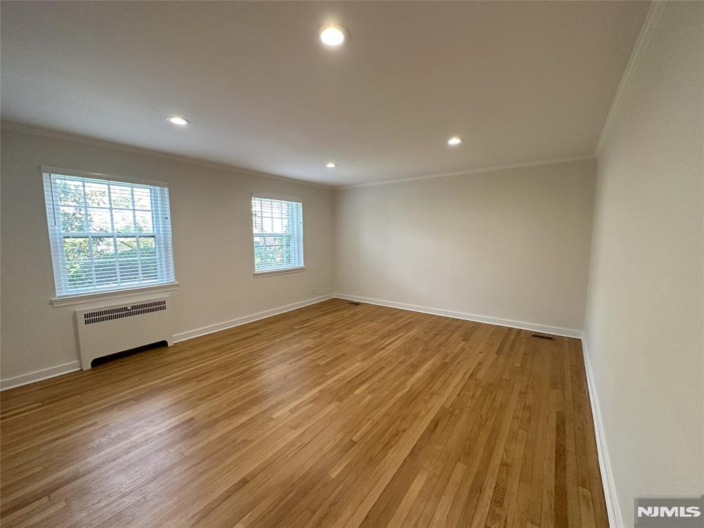 185 E Palisade Avenue D4A