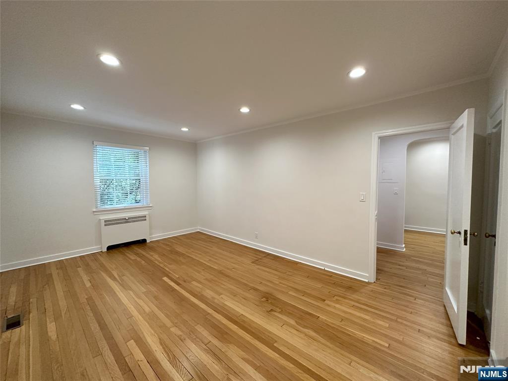 185 E Palisade Avenue D4A