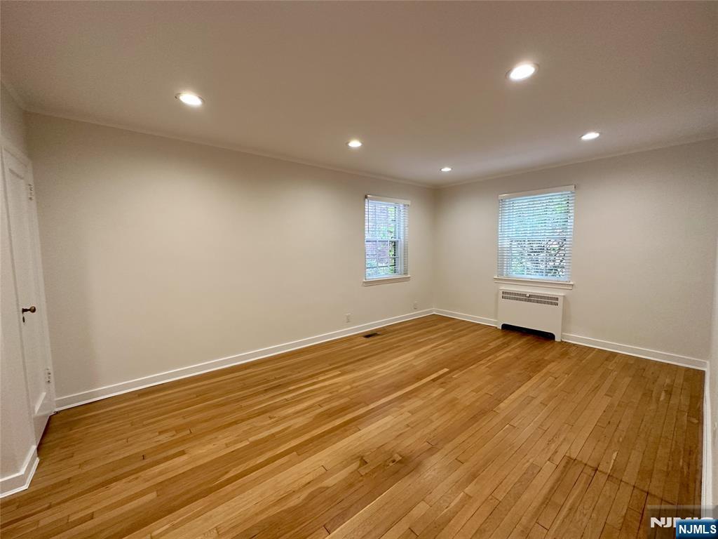185 E Palisade Avenue D4A