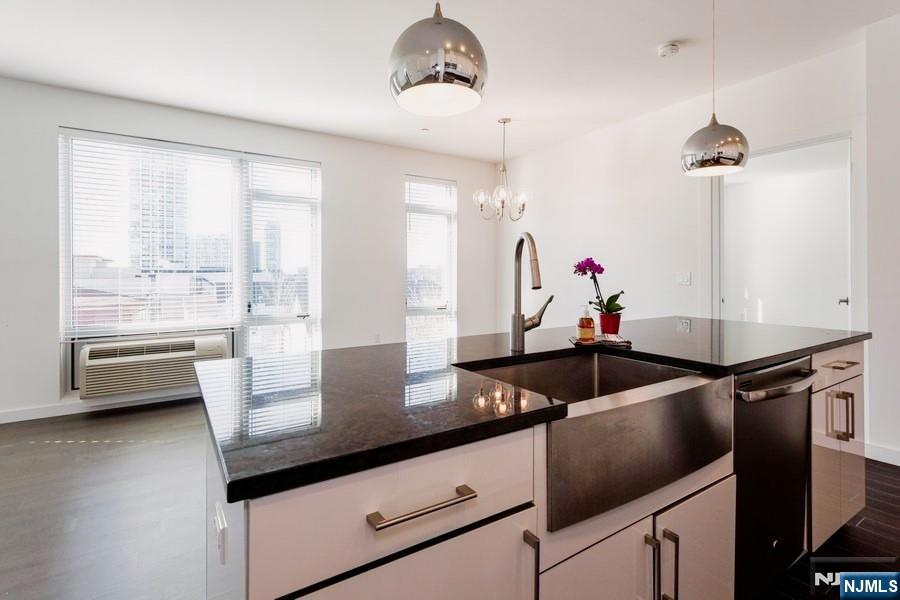 159 Cedar Street 402