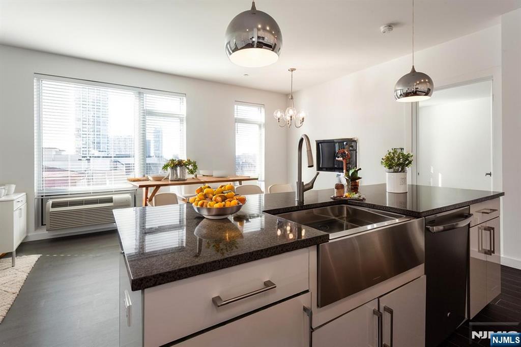 159 Cedar Street 402