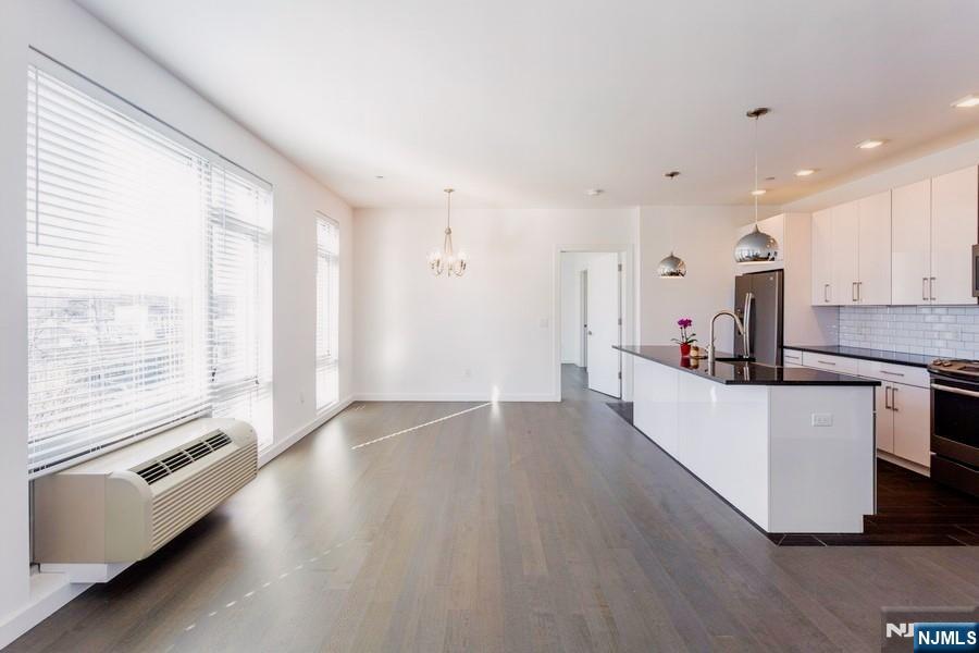 159 Cedar Street 402