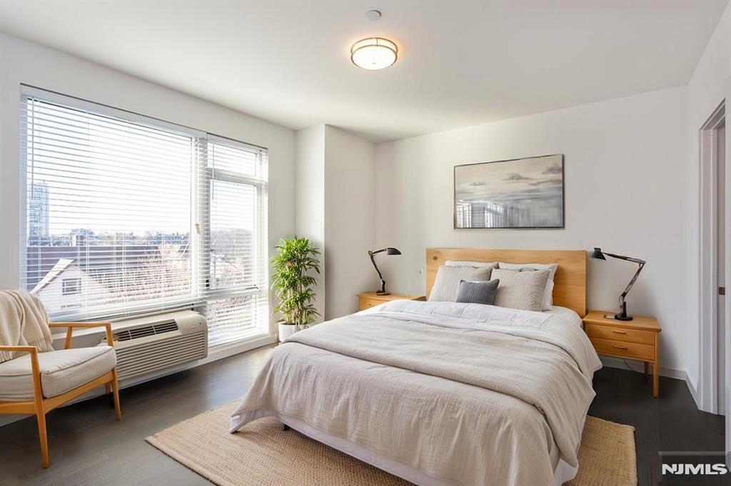 159 Cedar Street 402