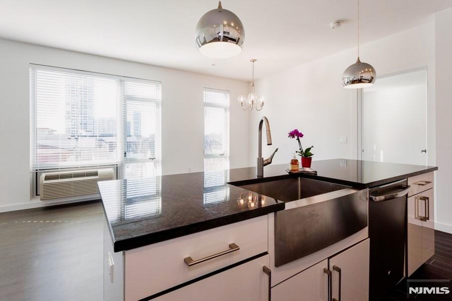 159 Cedar Street 402