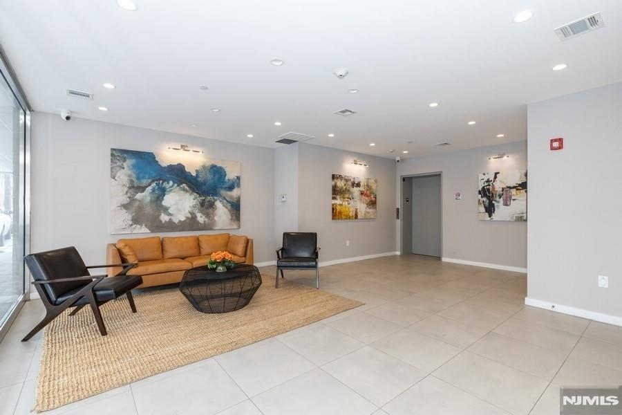 159 Cedar Street 402