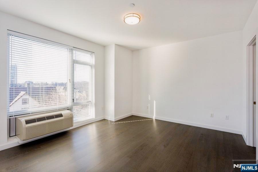 159 Cedar Street 402