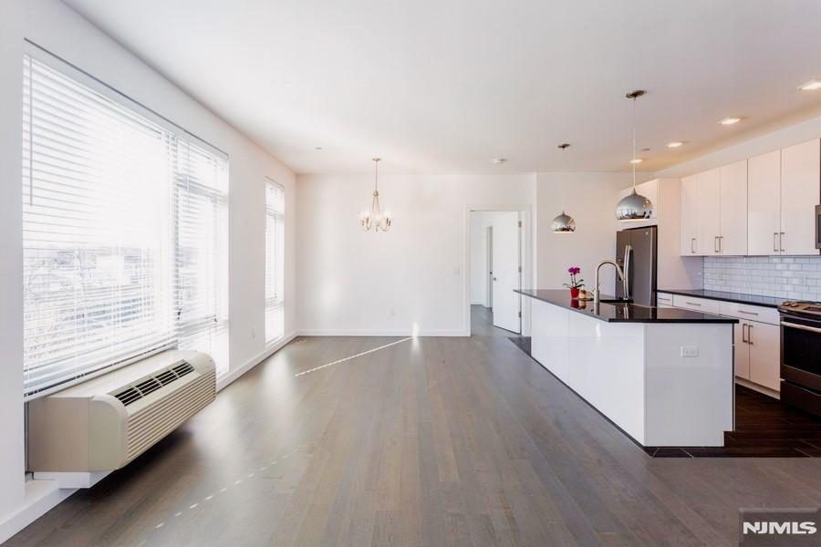 159 Cedar Street 402