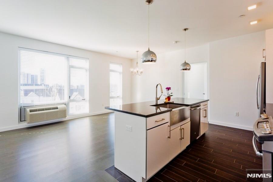 159 Cedar Street 402