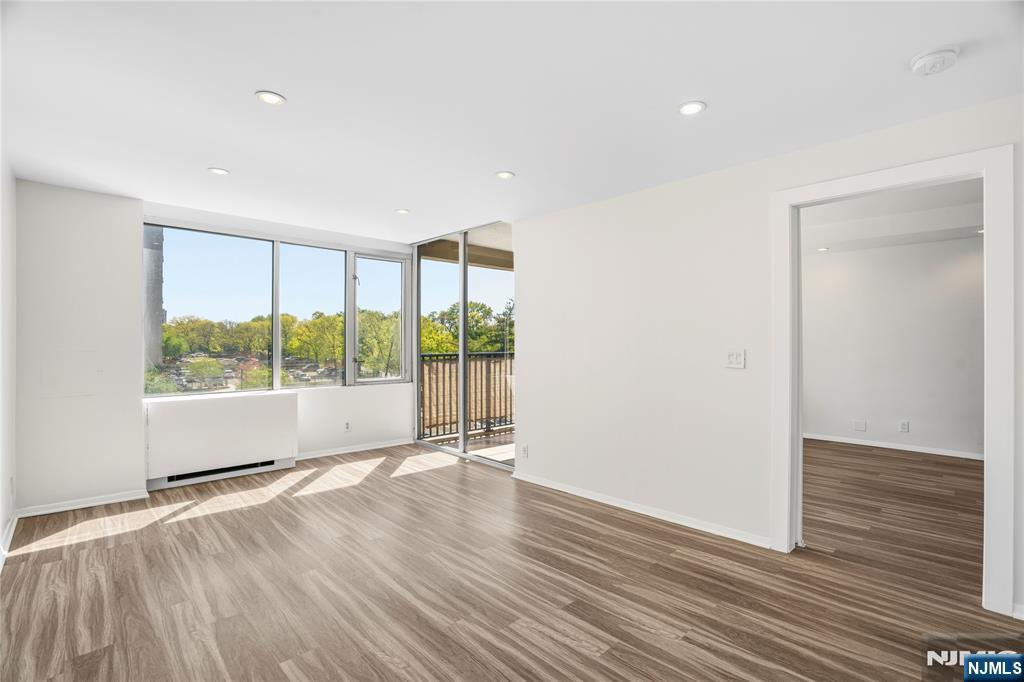 6 Horizon Road 201