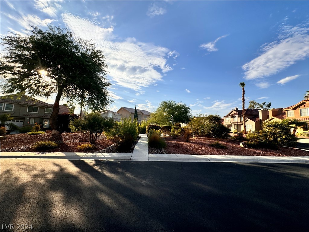 5129 Forest Oaks Drive