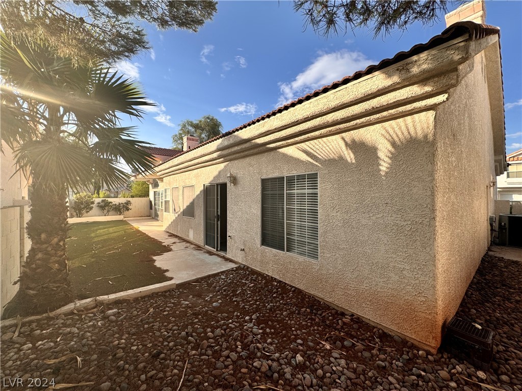 5129 Forest Oaks Drive