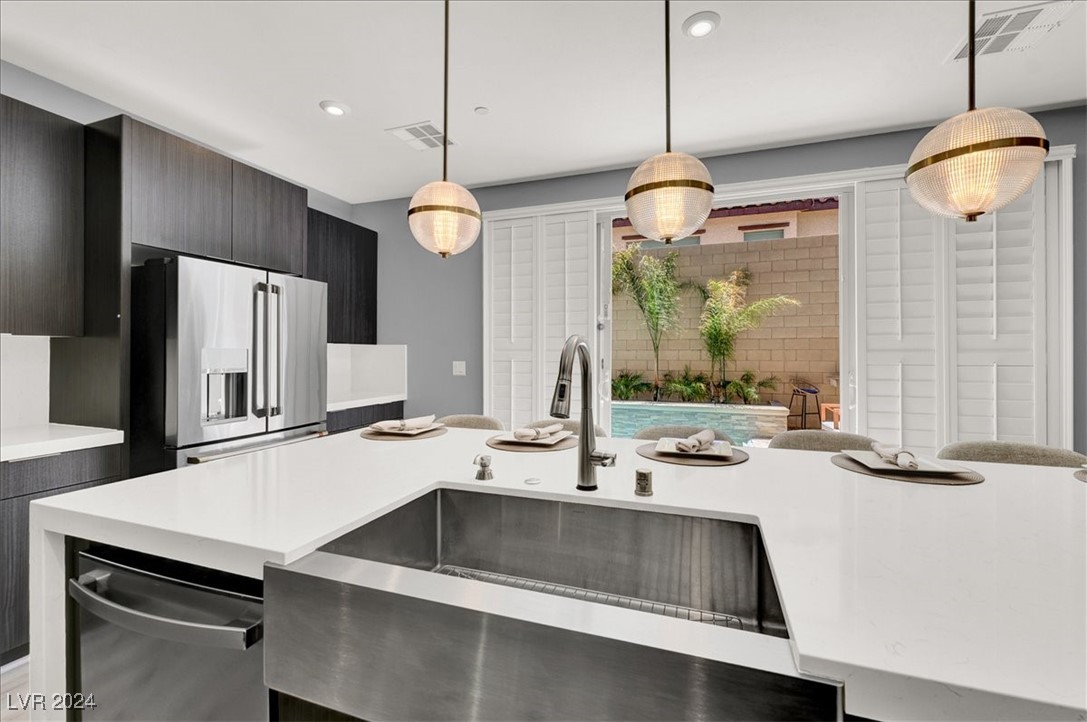 3219 Fountaintree Avenue