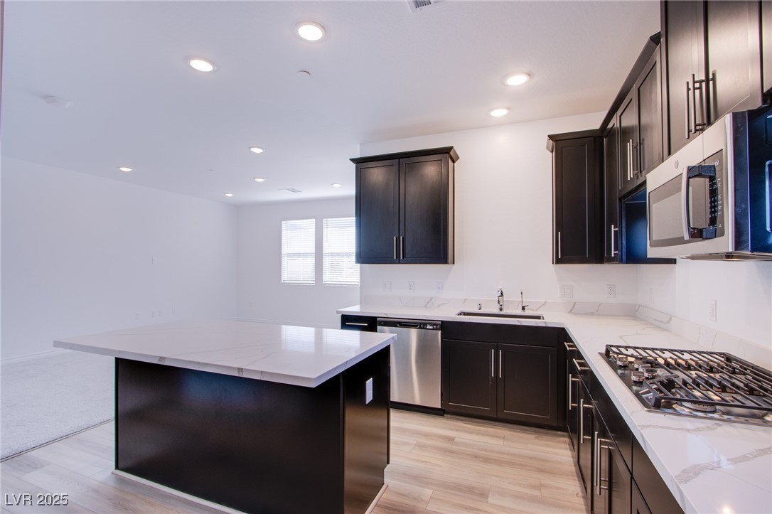 2555 Hampton Road 7306