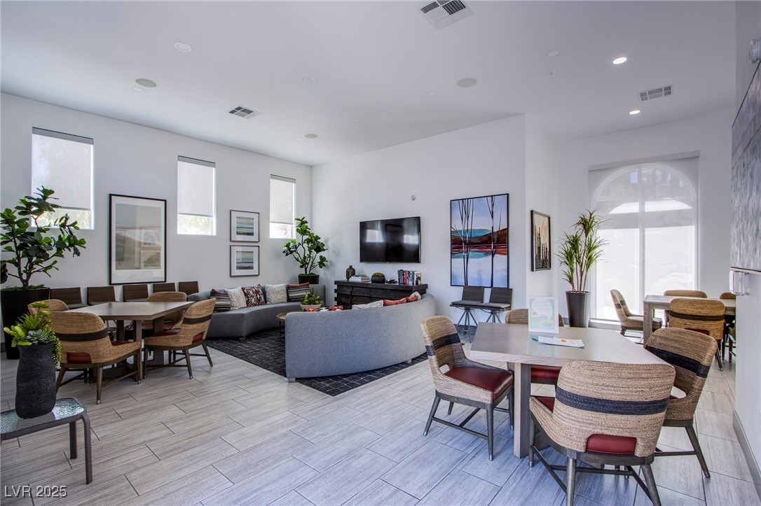 2555 Hampton Road 7306