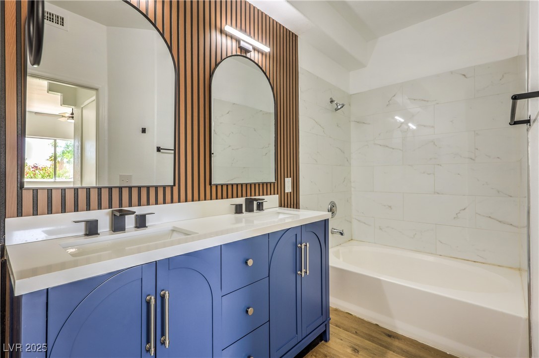 2110 Los Feliz Street 1003