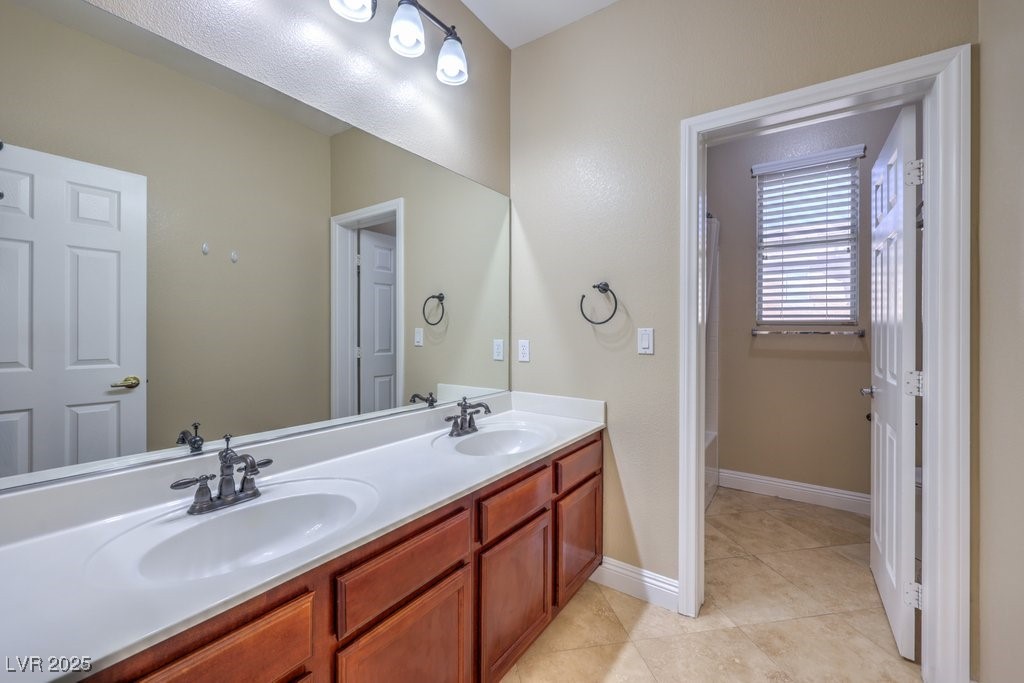 1238 Tranquil Rain Avenue