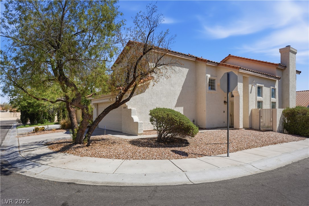 1620 Western Lily Street