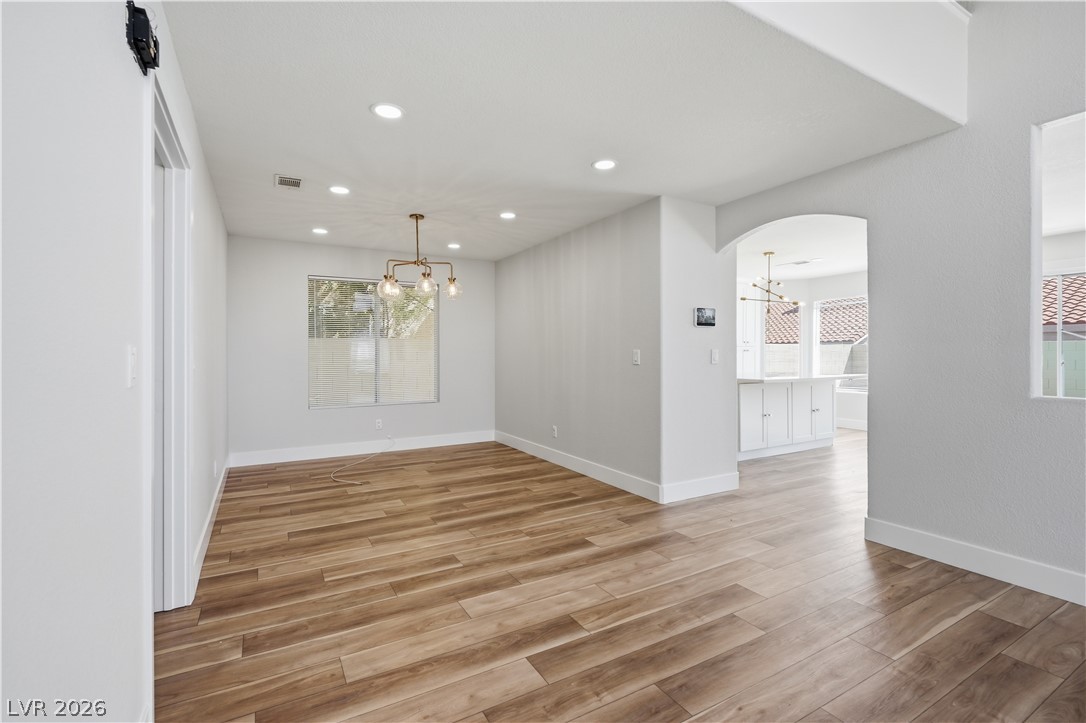 1620 Western Lily Street