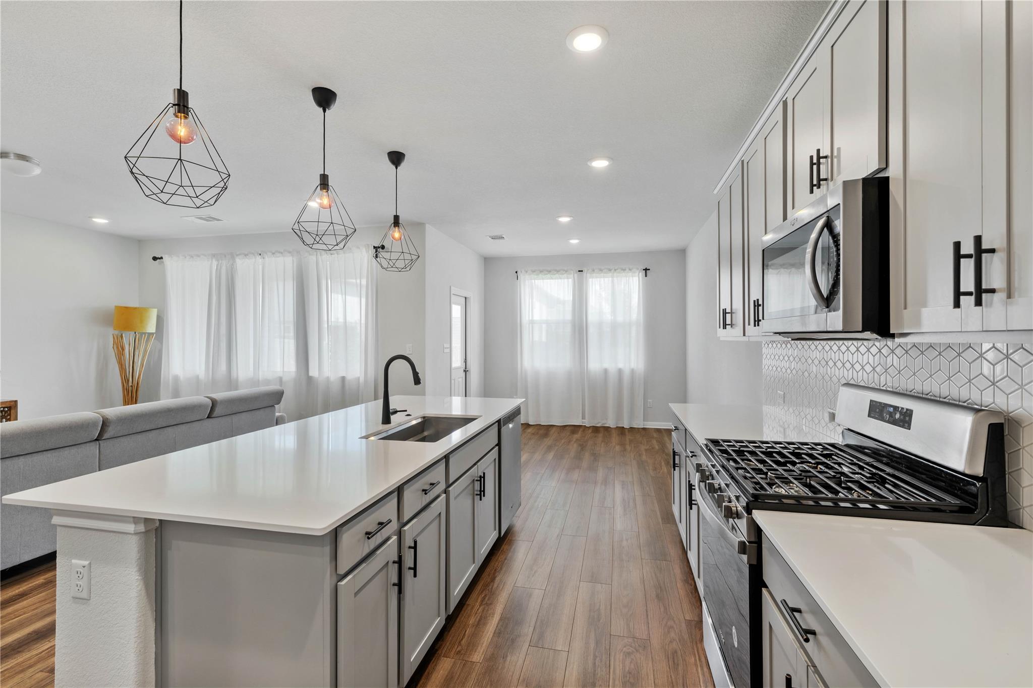 11824 Comedero WAY