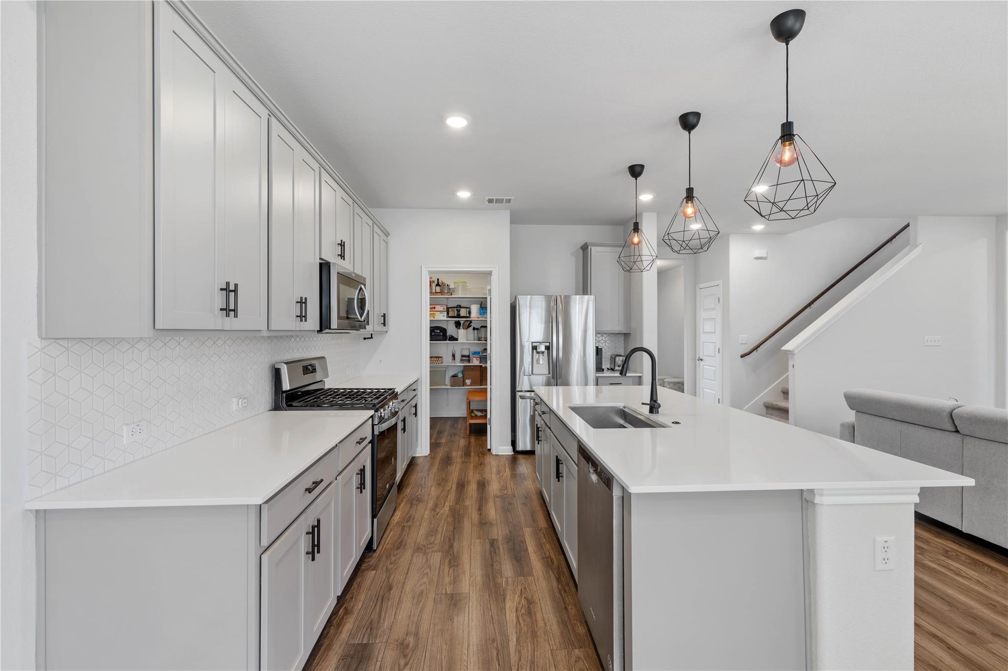 11824 Comedero WAY